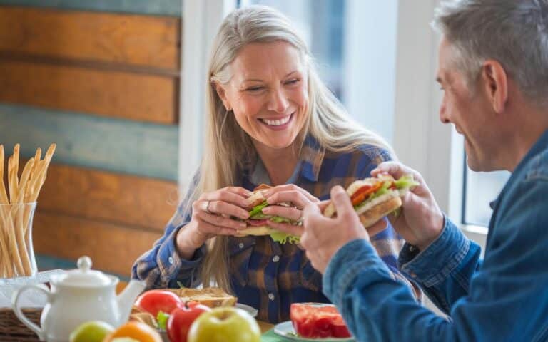“Kaufen Sie diese nicht mehr!”: Nach 50 Jahren empfehlen Experten, diese 9 Lebensmittel nicht mehr zu essen